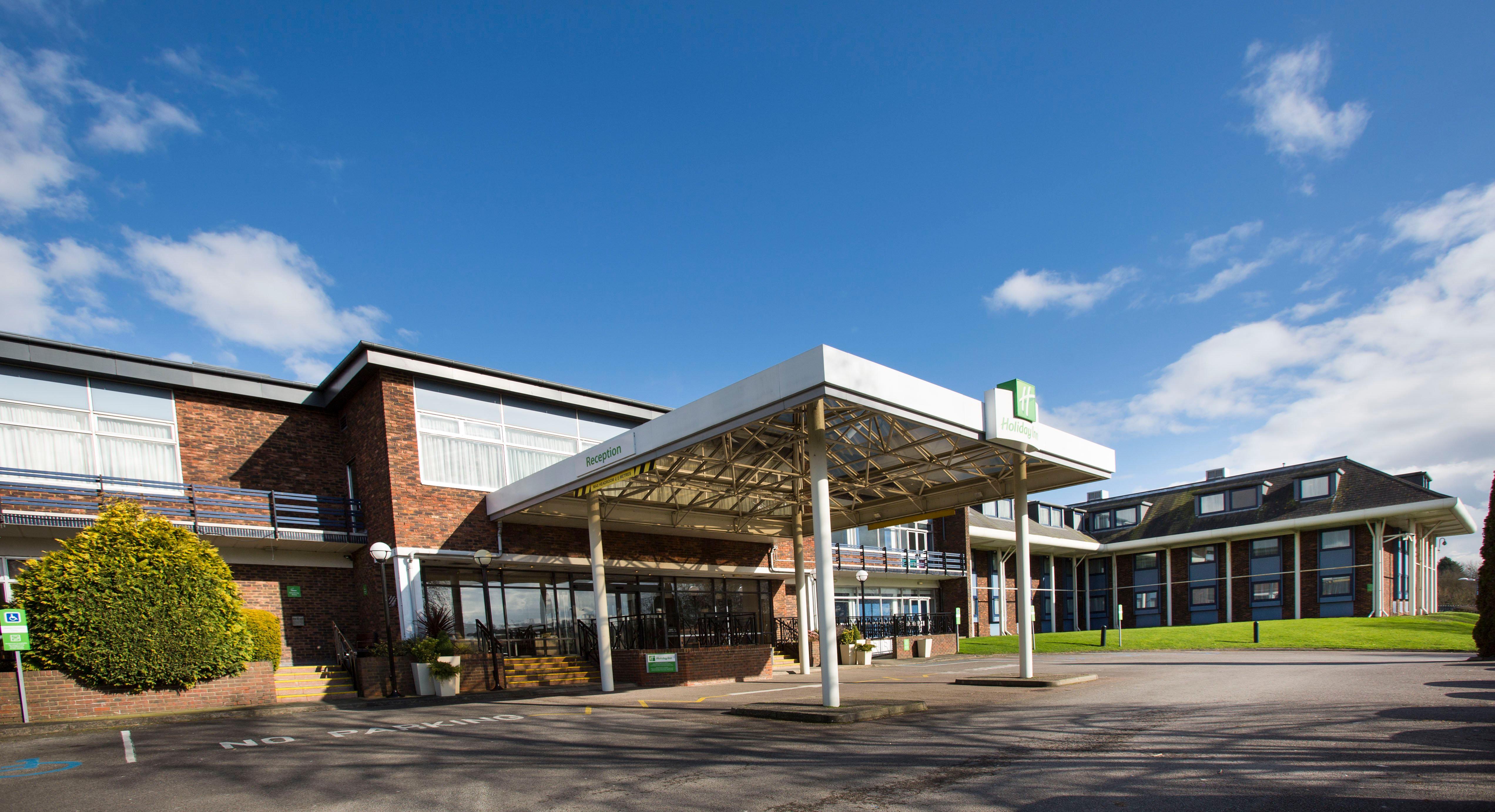 Holiday Inn Luton South - M1, Junction 9, An Ihg Hotel Exterior photo