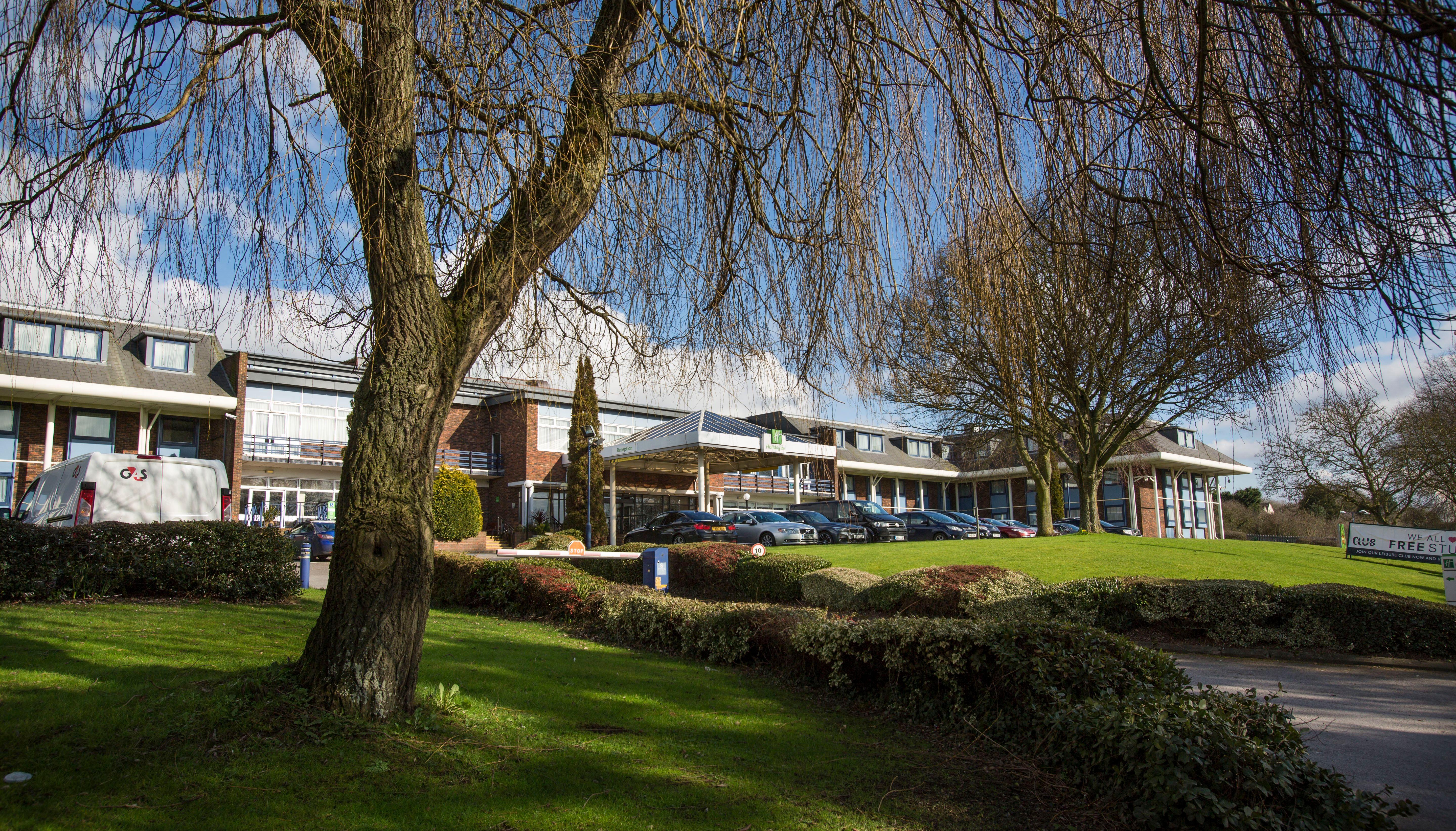 Holiday Inn Luton South - M1, Junction 9, An Ihg Hotel Exterior photo